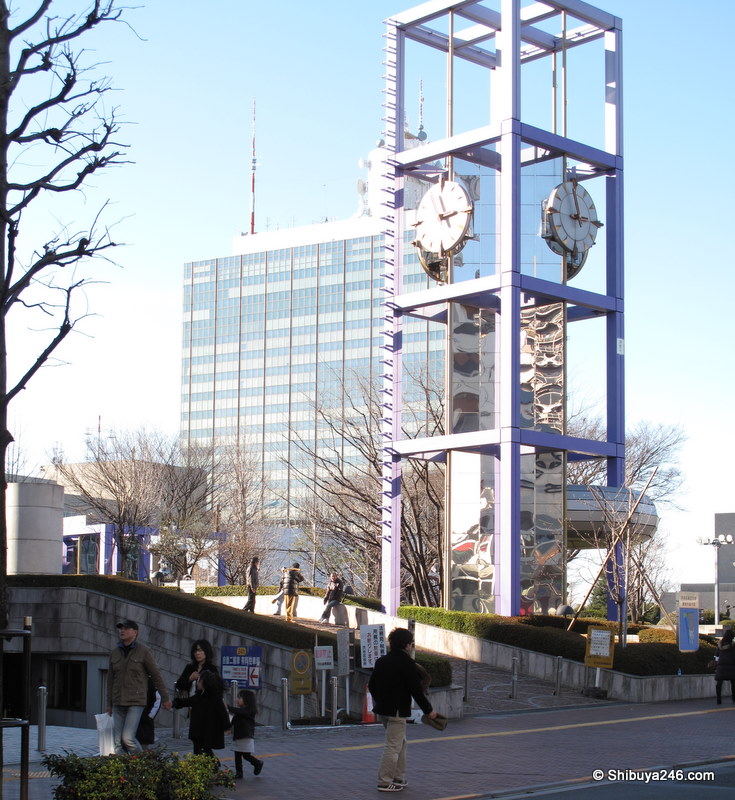 Clock in front of Shibuya kuyakusho