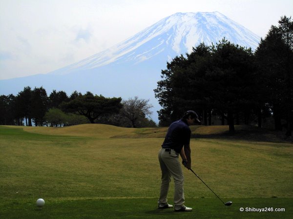 Follow the hole towards Mt Fuji