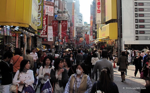 Shibuya Center-gai, hard to navigate for the crowds