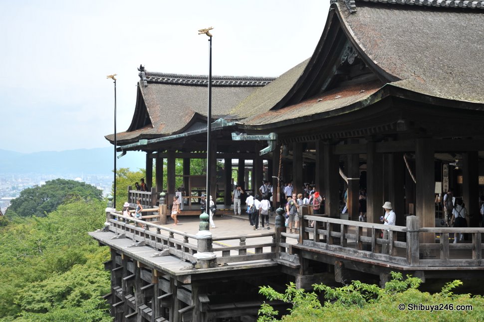 The main Kiyomizu-dera stage area.