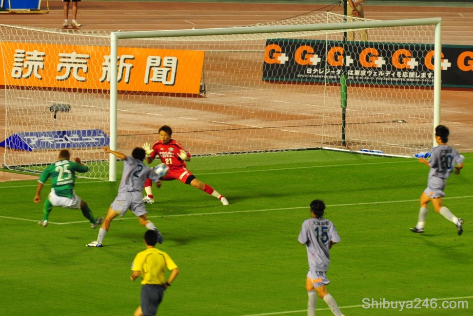 and that's another fine shot that will also find the back of the net for Verdy