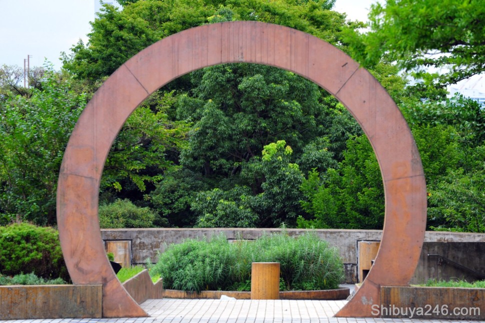 There are also quite a lot of art objects spread throughout the park giving a different perspective on surrounds