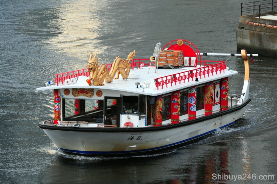One of the many small tourist boats operating in the harbor. The Dragon Boat takes you on a short ride to Yamashita Koen