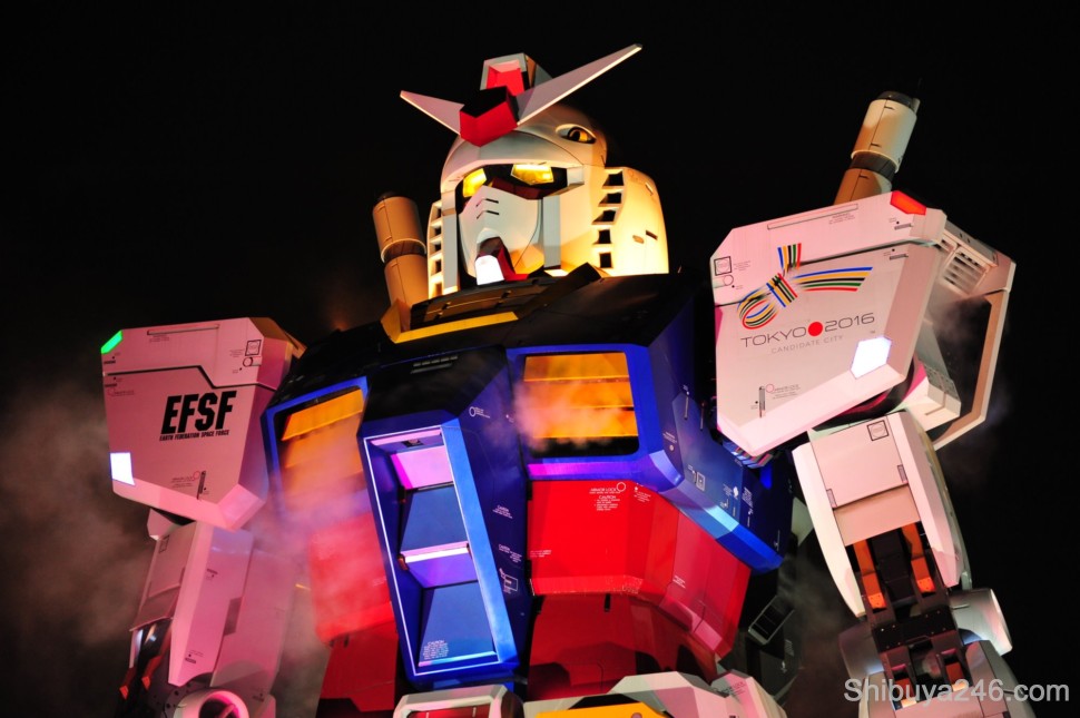 Up close the steam continues to come out of Gundam