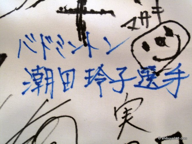 Badminton Olympian signs in