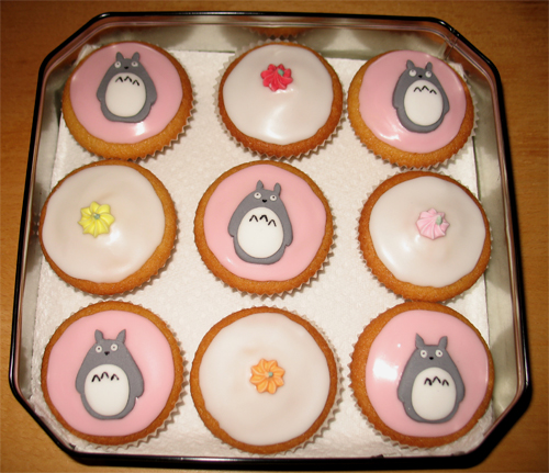 This set of 9 cupcakes are sure to disappear fast with both kids and adults alike. photos from timmaughanbooks.com