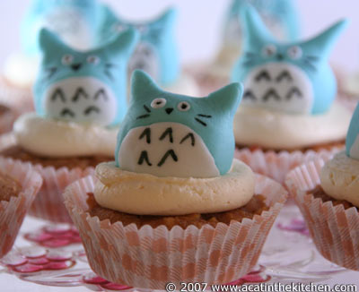 Very tasty looking Totoro cupcakes. photo from acatinthekitchen.com