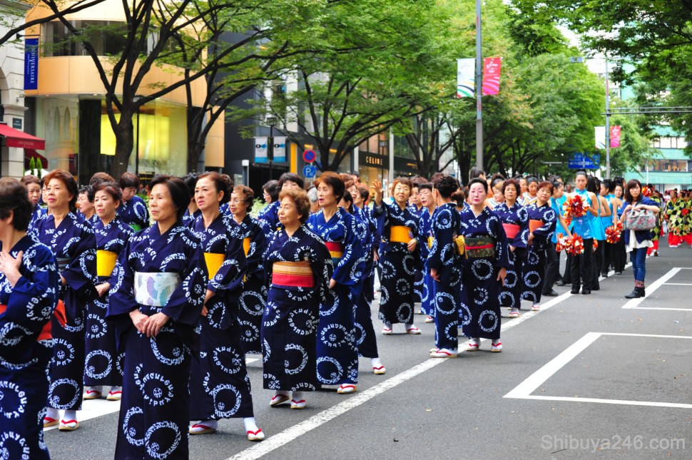 The next group of dancers wait in line for their turn to begin
