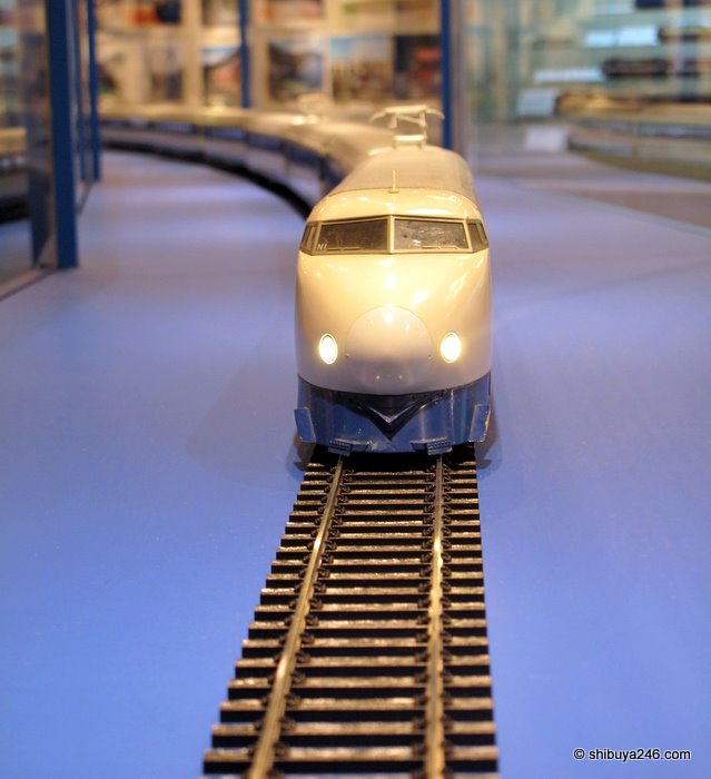 Shinkansen Model coming down the tracks