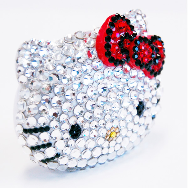 Sparkling Swarovski Hello Kitty plays MP3