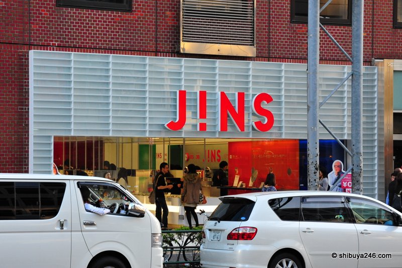 J!NS