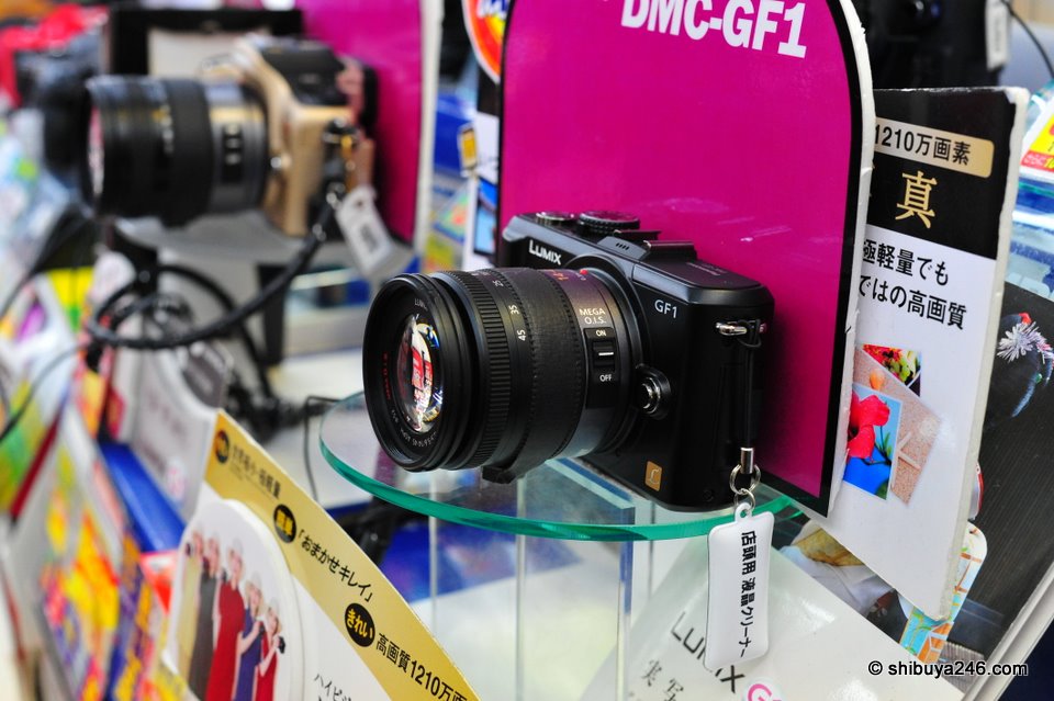 This camera I would like to take on the streets and see what it can do. I tried a few shots in store and the lens really seemed to operate well in the artificial light. It stopped down low and seemed to give a good depth of field. If Panasonic are ready to support a couple of episodes of 'Shibuya Streets', then I am ready to start shooting. Lets roll ^^.