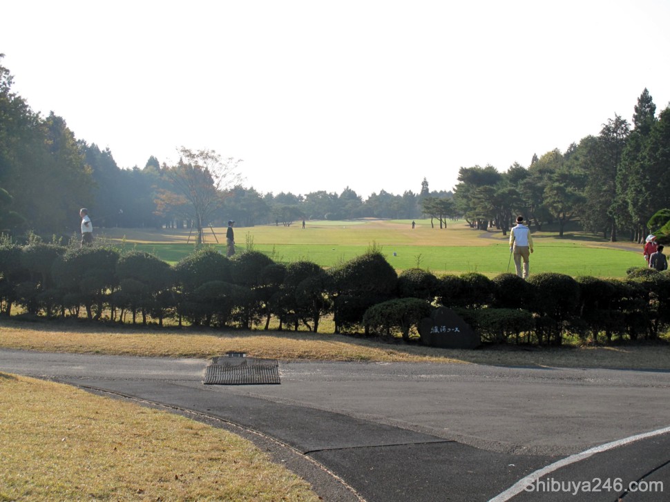The first tee box showed a nice wide open fairway. This was about the only hole not to have a view of Mt Fuji
