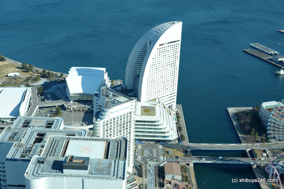 Intercontinental Hotel has a great shape like a ship