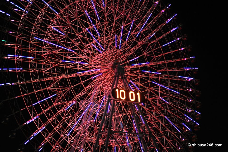 The Ferris Wheel at Minato Mirai. 10:01 pm on a cold night in Yokohama.