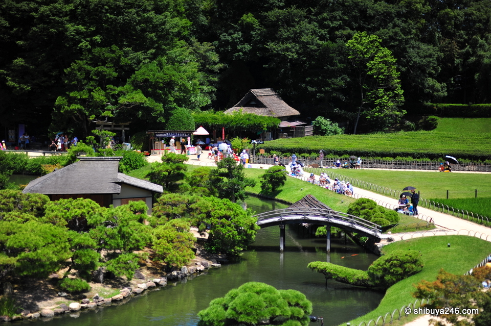 Okayama Korakuen is known as one of the three famous parks in Japan