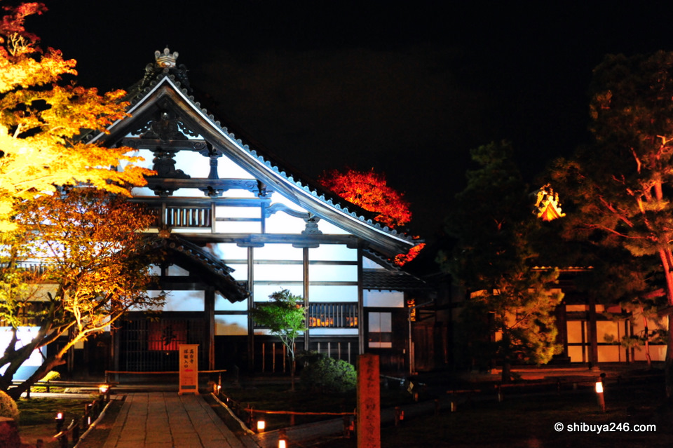 Standing at the entrance way to Kodaiji