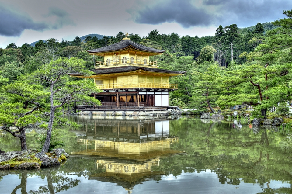 Kinkakuji after the rain
