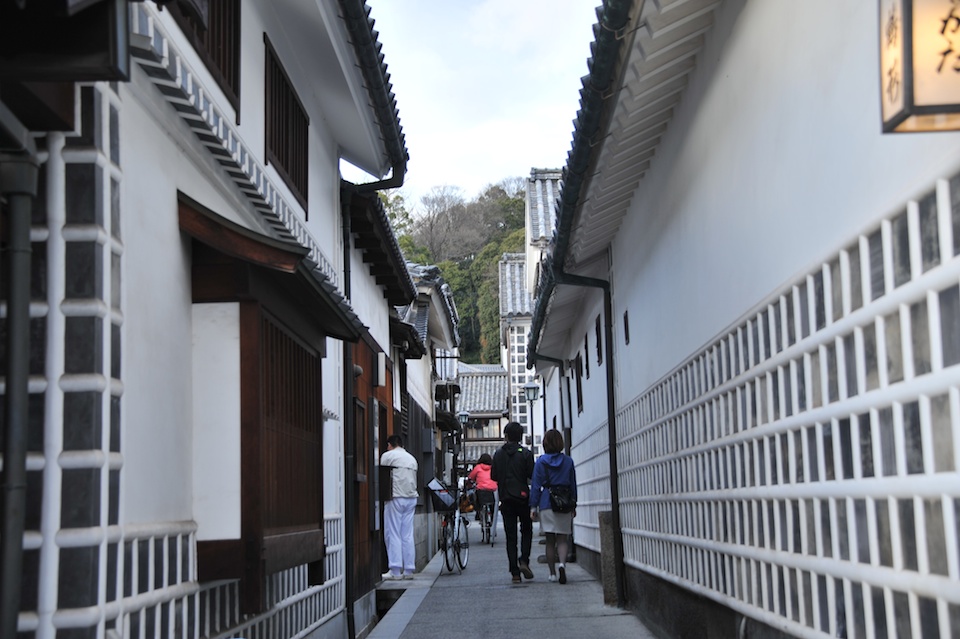 Streets are narrow here but  it all adds to the charm
